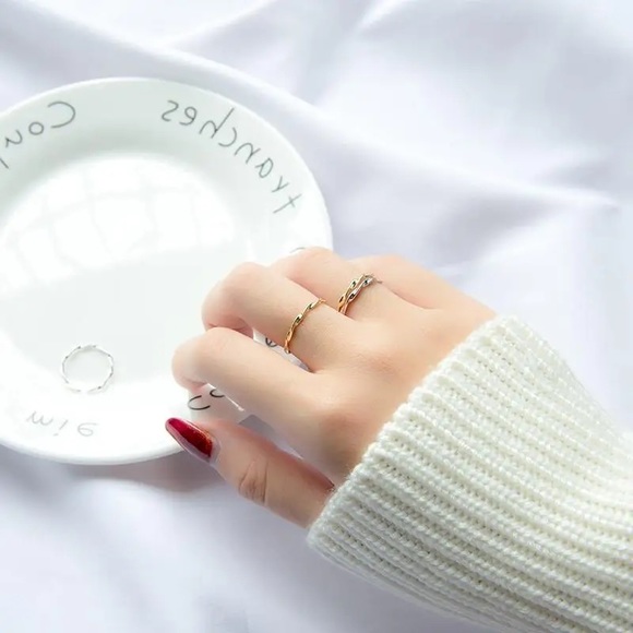 Minimalist ring set - 4-pcs 925 sterling silver ring gift set (adjustable ring) - Picture 9 of 10